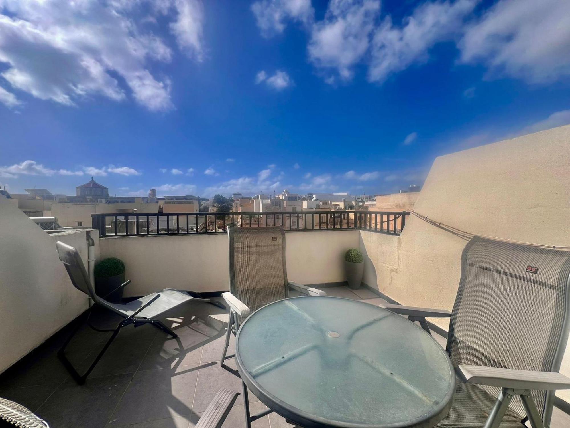 83/3-Lovely 1 Bedroom Penthouse Birkirkara Extérieur photo