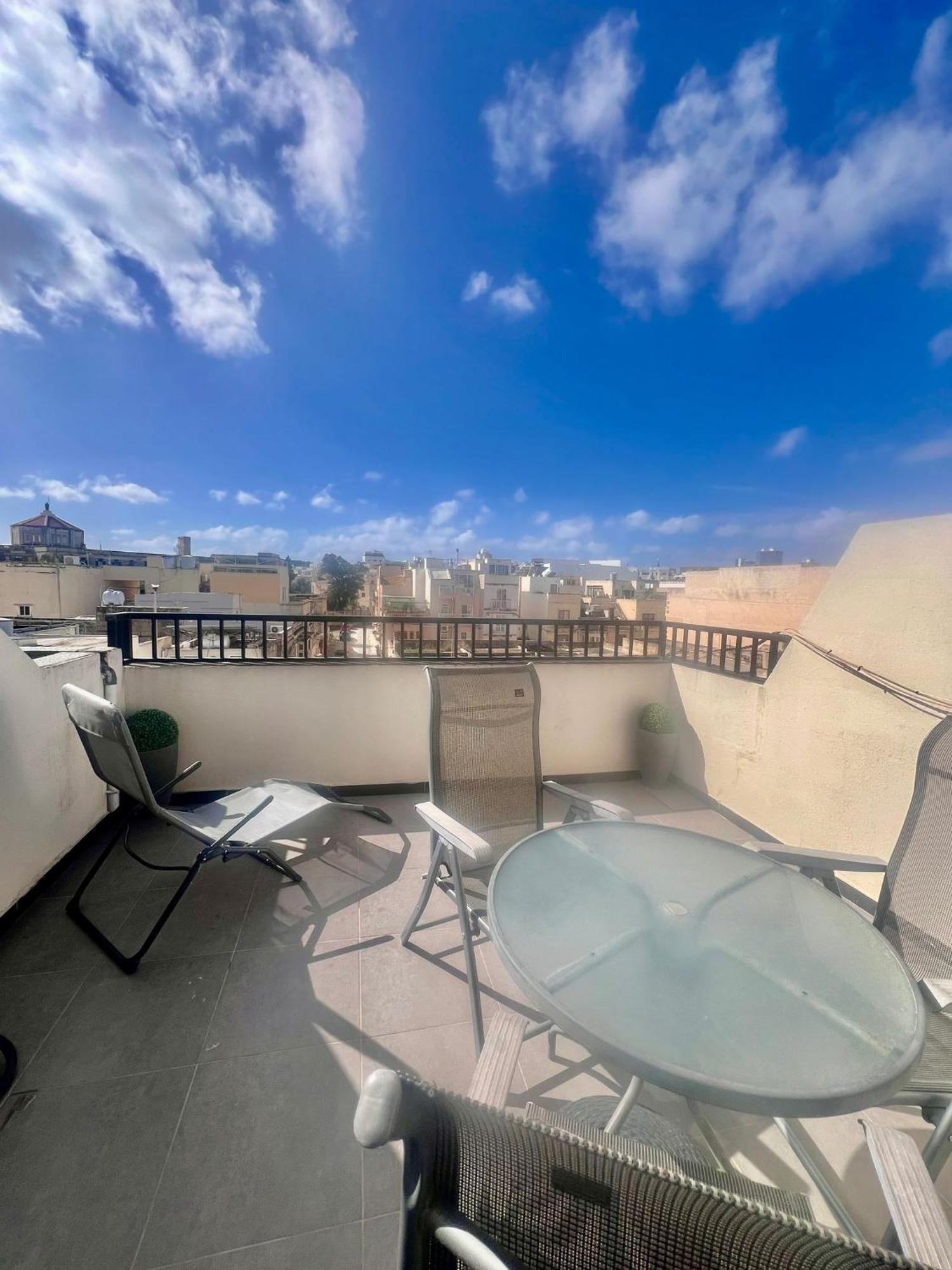 83/3-Lovely 1 Bedroom Penthouse Birkirkara Extérieur photo